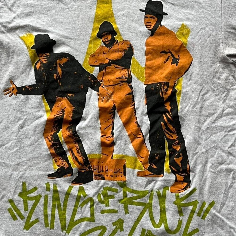 Run DMC T-Shirt Men Medium White Tee 80s Rap Tour Grunge Collectors Cotton Shirt - Picture 2 of 7